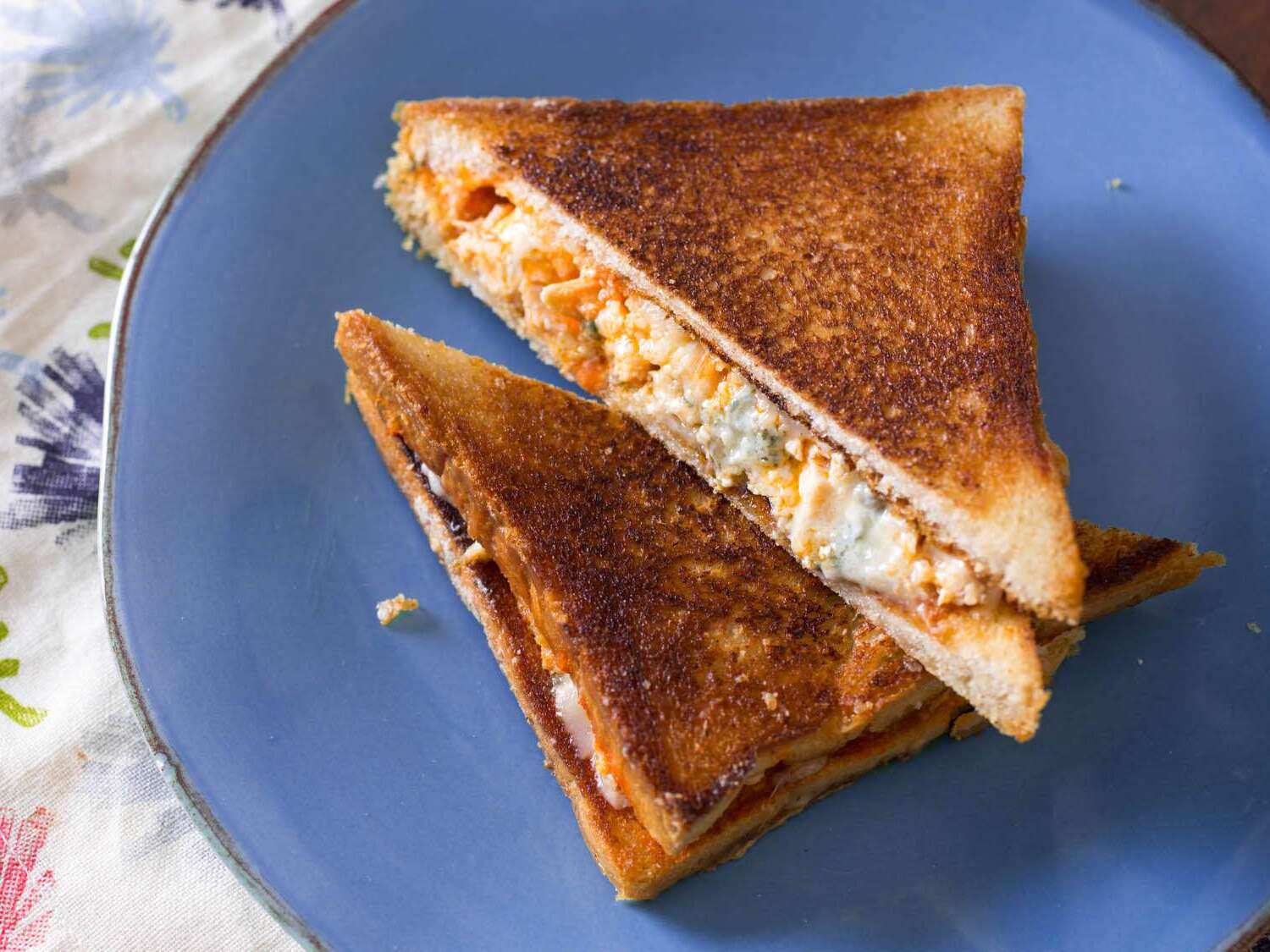 buffalo-chicken-grilled-cheese-recipe