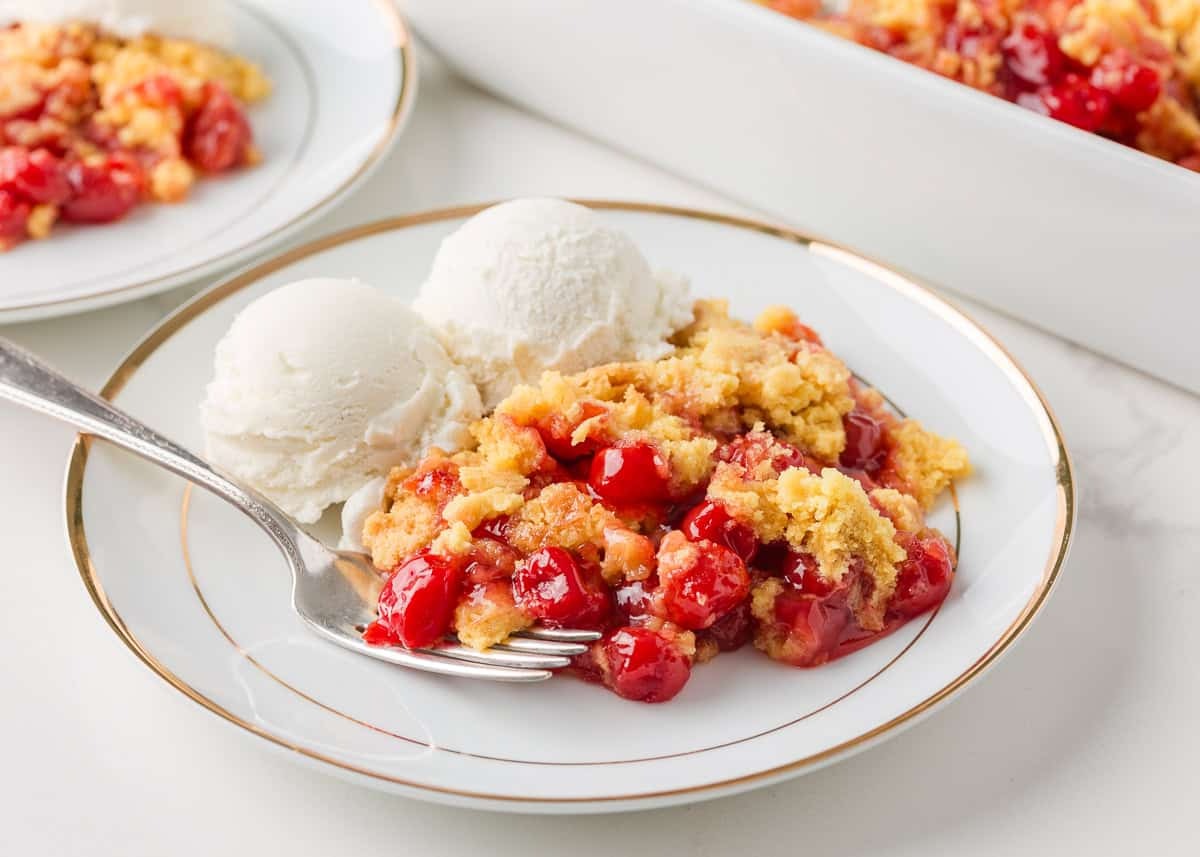 cherry-dump-cake-recipe