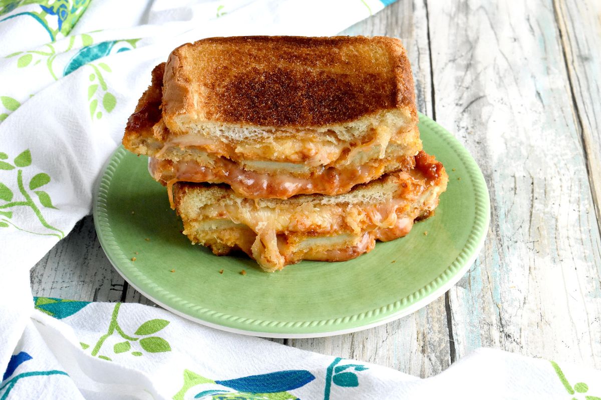 chicken-parmesan-grilled-cheese-recipe
