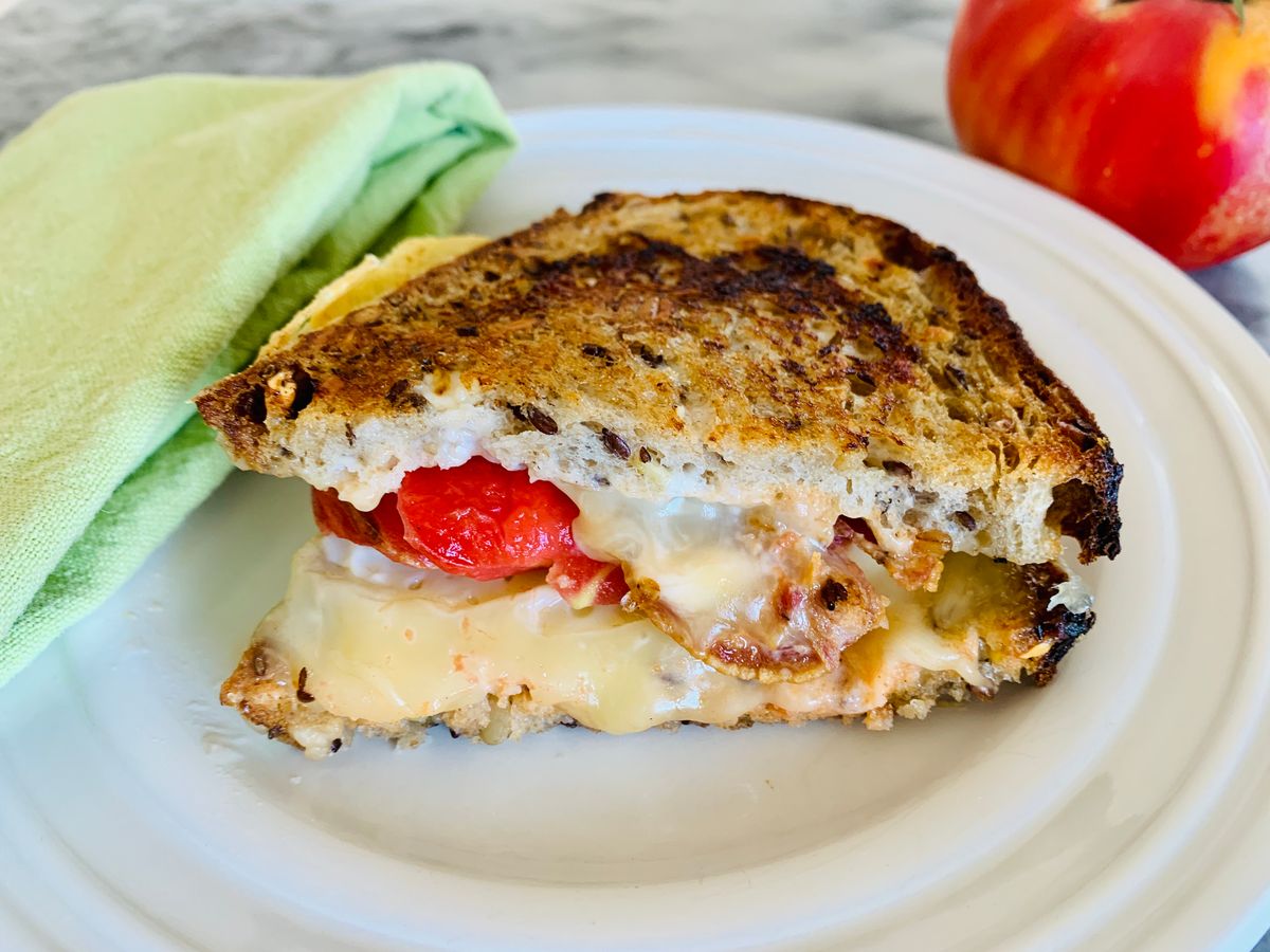grilled-cheese-and-tomato-sandwiches-recipe