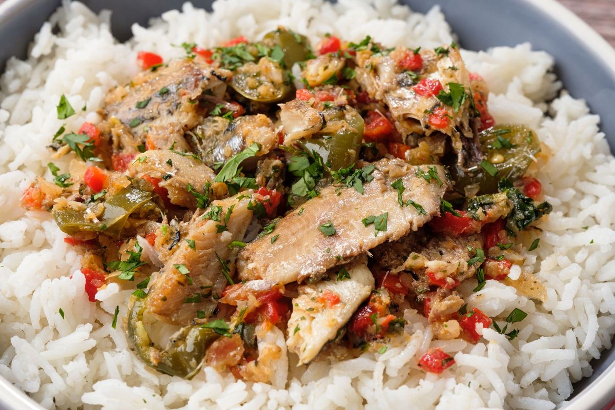 island-style-sardines-and-rice-recipe