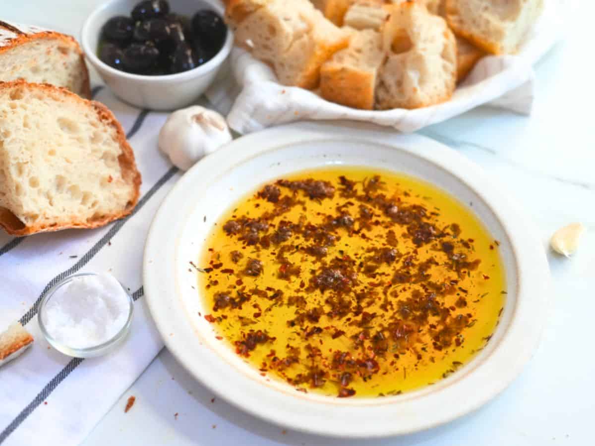 italian-olive-oil-balsamic-bread-dip-recipe