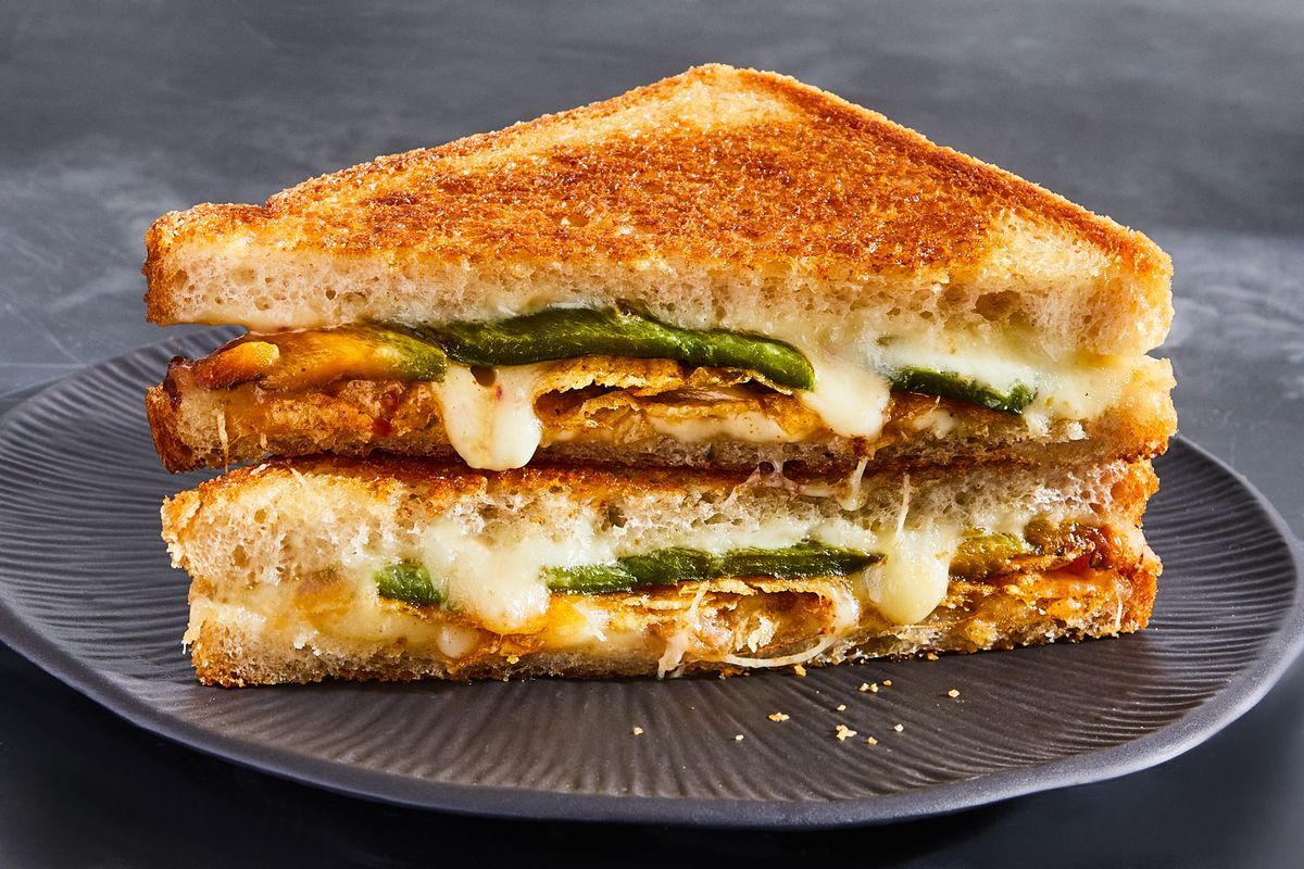 jalapeno-popper-grilled-cheese-sandwich-recipe