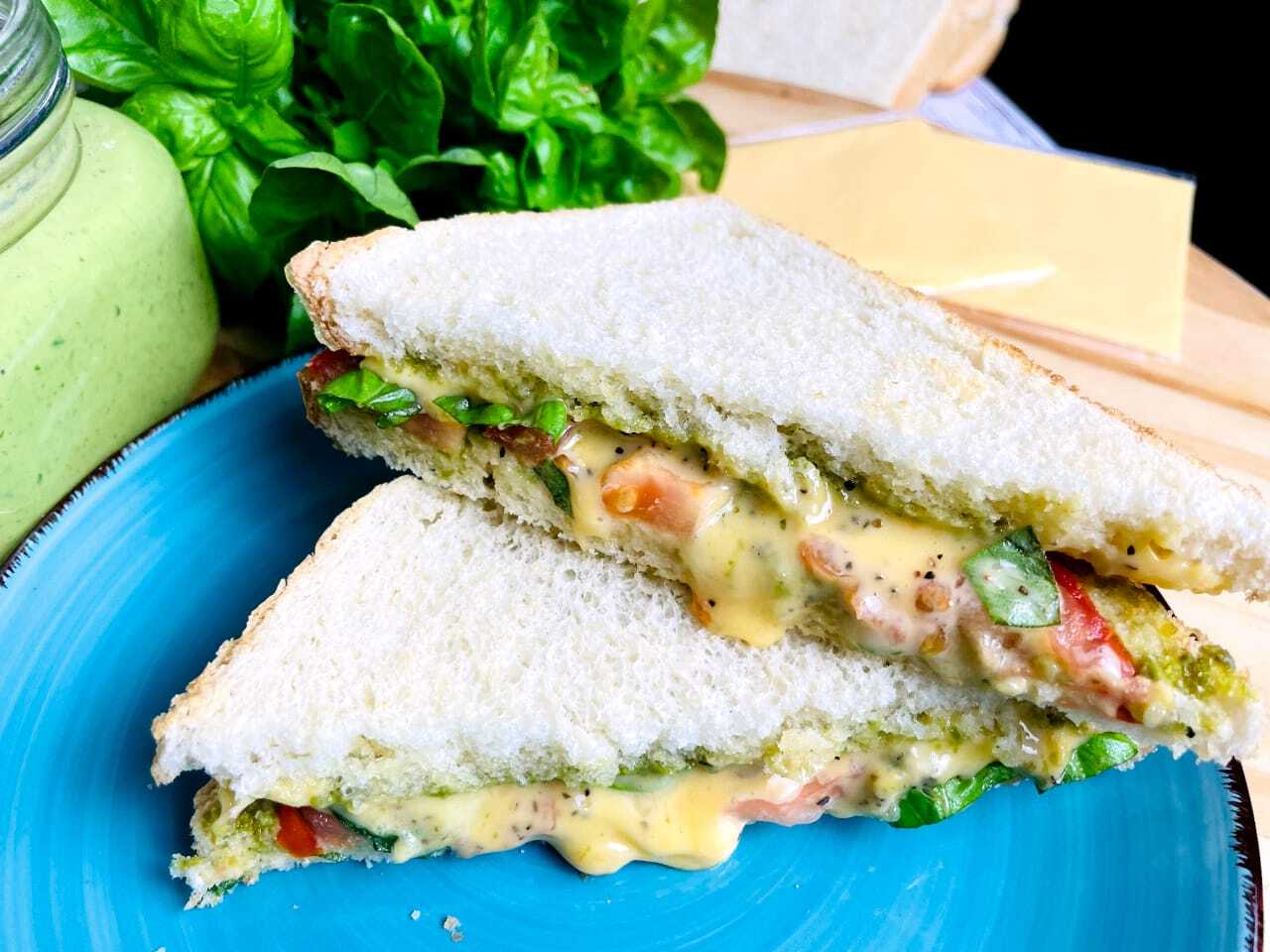 pesto-grilled-cheese-sandwich-recipe