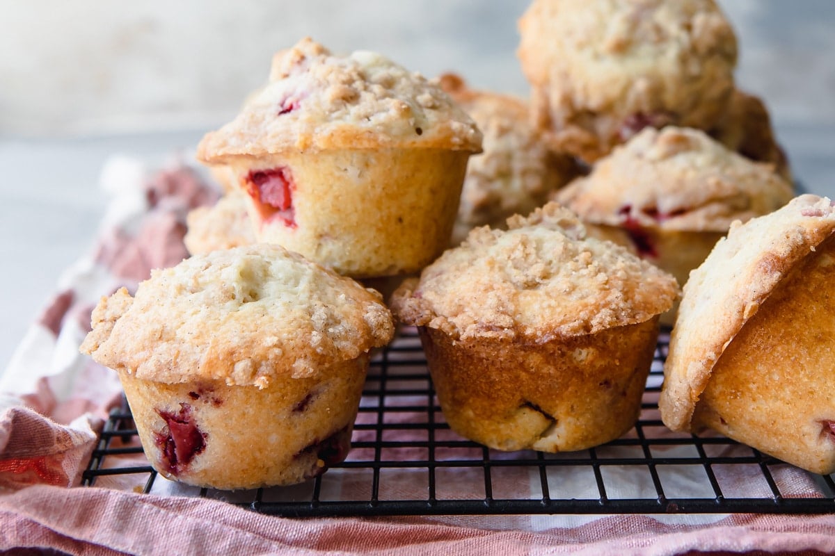 rhubarb-muffins-recipe