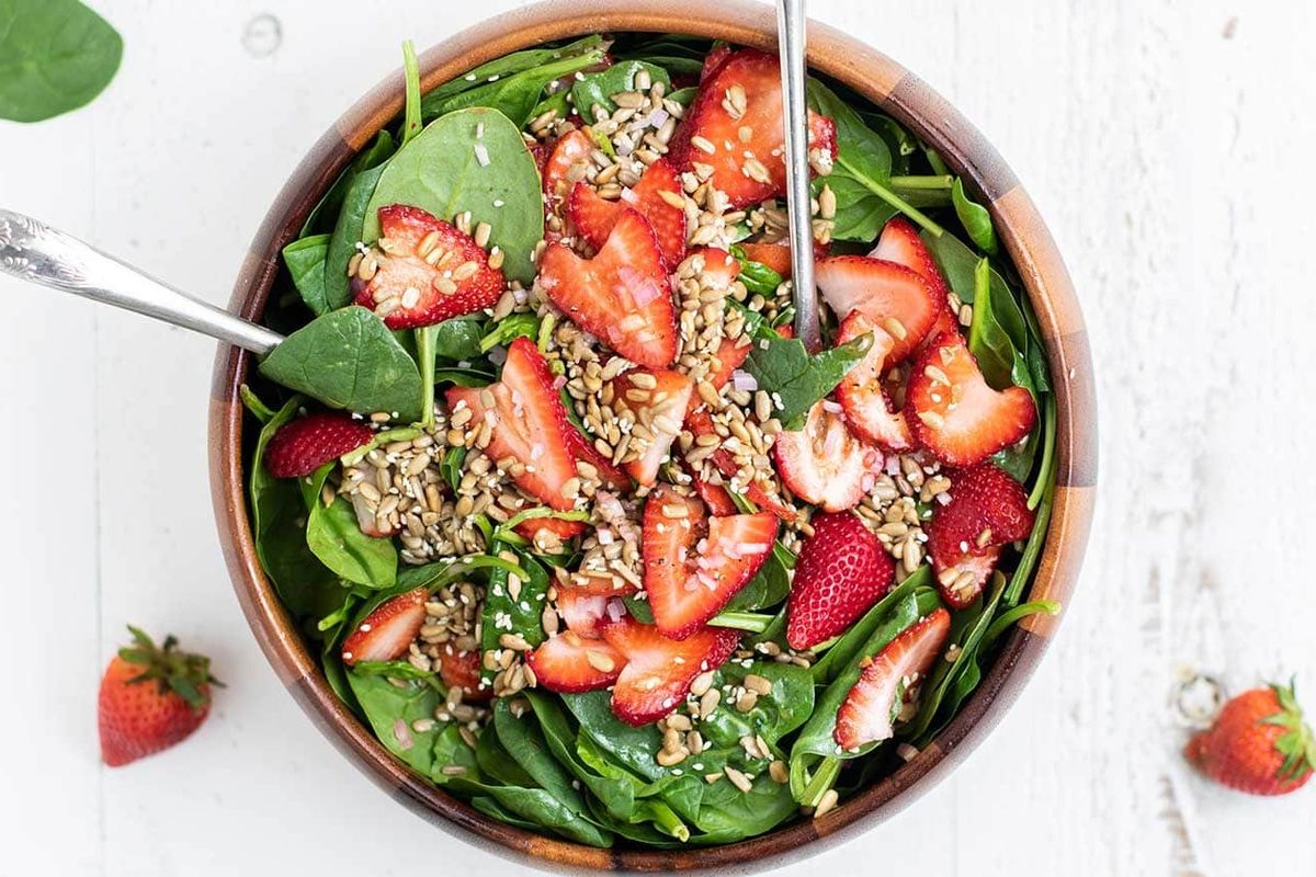 spinach-and-strawberry-salad-recipe