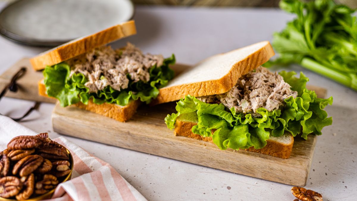 tea-room-chicken-salad-sandwiches-recipe
